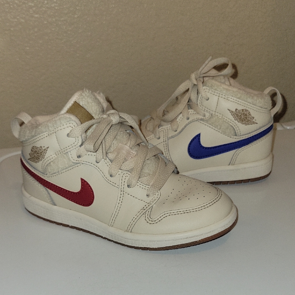 Air Jordan 1 Mid Kid's Fleece Pearl White